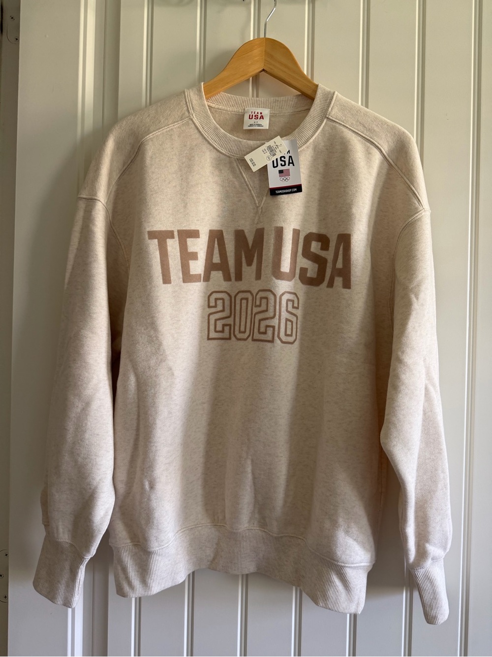 aerie TEAM USA 2026 Cream Sweatshirt - Picture 2 of 11